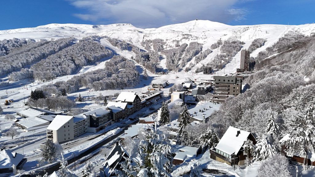location Super Besse hiver et noel