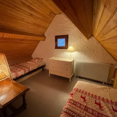 5eme Chambre Chalet location Super Besse